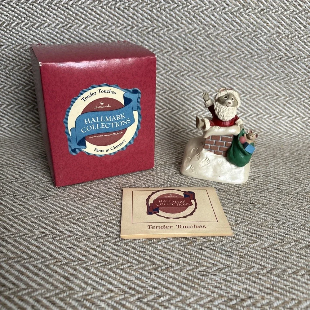 Vintage 1990 Hallmark Tender Touches SANTA IN CHIMNEY Mouse Figurine